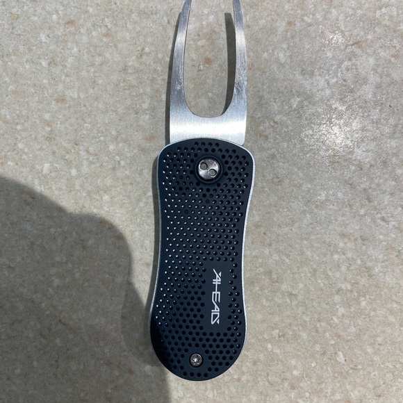 Golf divot tool - Picture 4 of 5